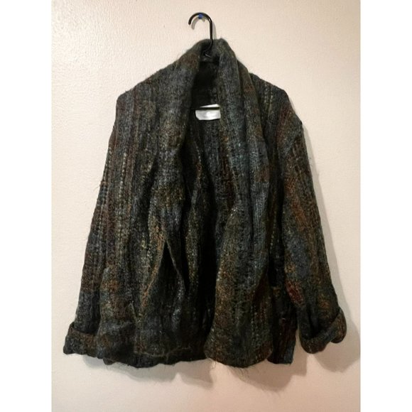 Cozy Green Teddy Jacket with Plush Texture - Picture 1 of 4